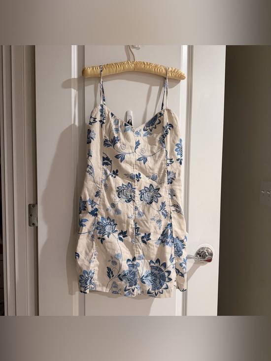 Abercrombie & Fitch Tops - Abercrombie & Fitch Women's
Lace-Trim Linen-Blend Mini Dress